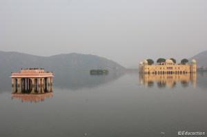 Palacio a las afueras de Jaipur